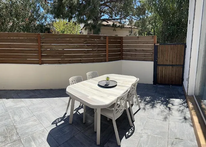 Apartment La Petite Maison De Mae-andria