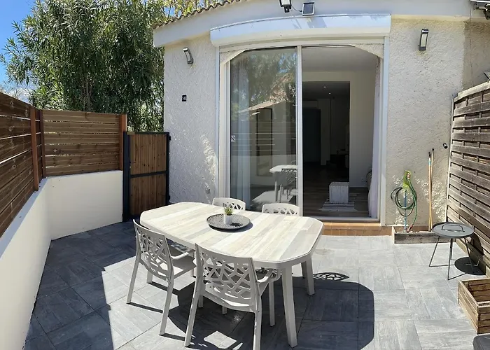 La Petite Maison De Mae-andria Lejlighed
